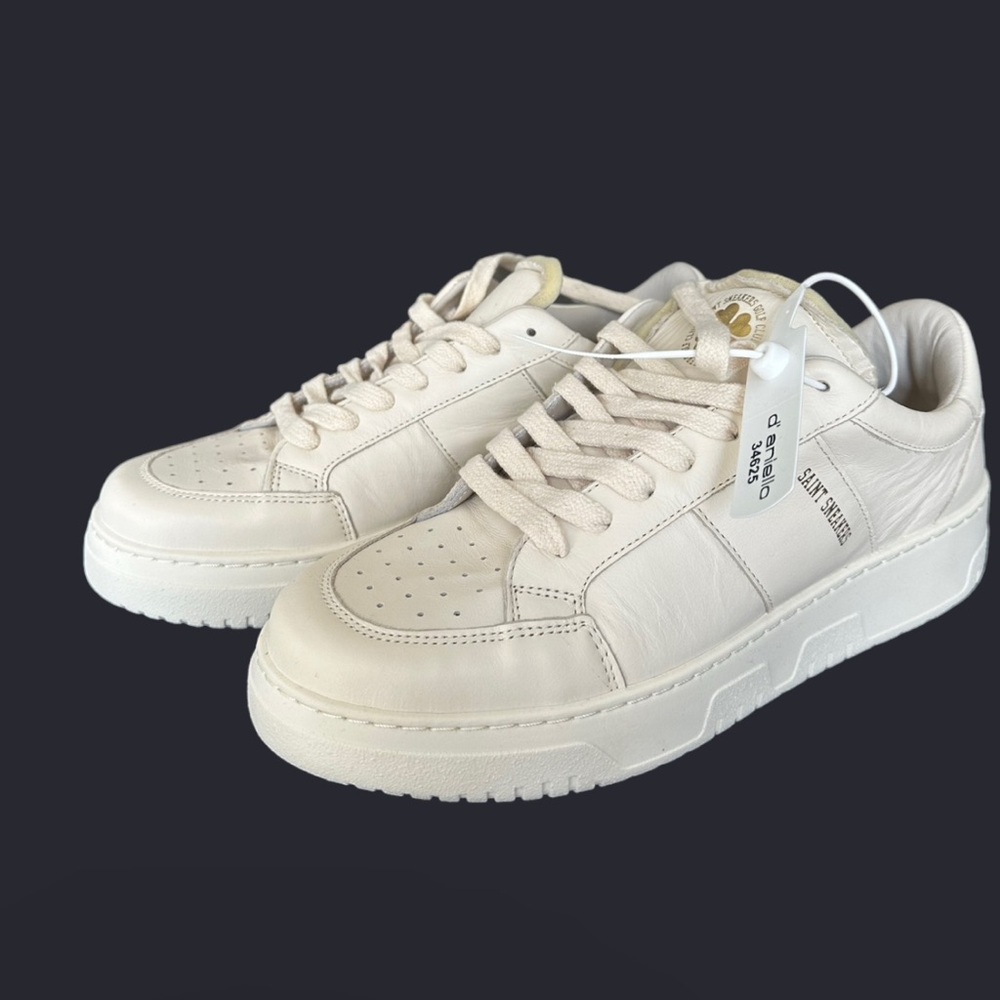 Saint Sneakers white leather sneakers. 40
EU